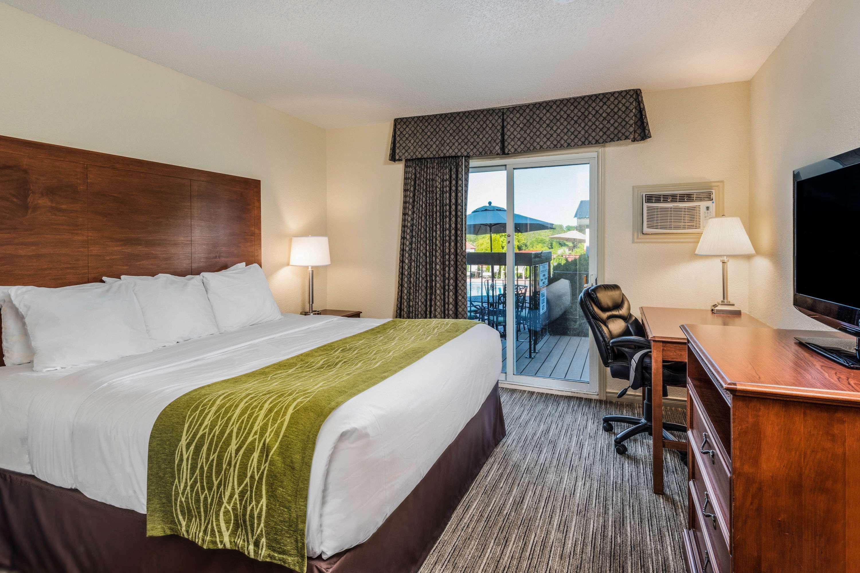 Travelodge By Wyndham Gananoque Ngoại thất bức ảnh