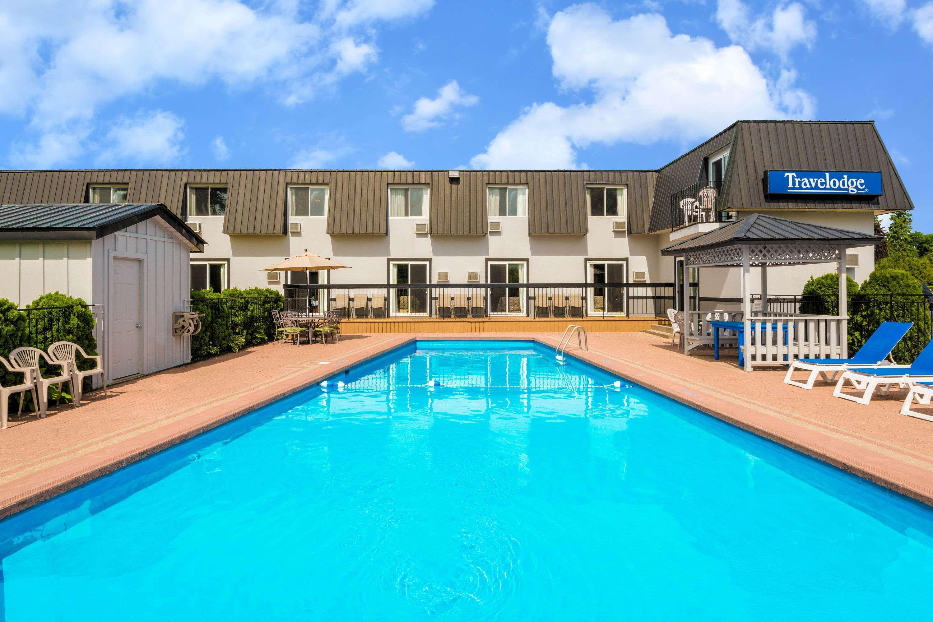 Travelodge By Wyndham Gananoque Ngoại thất bức ảnh