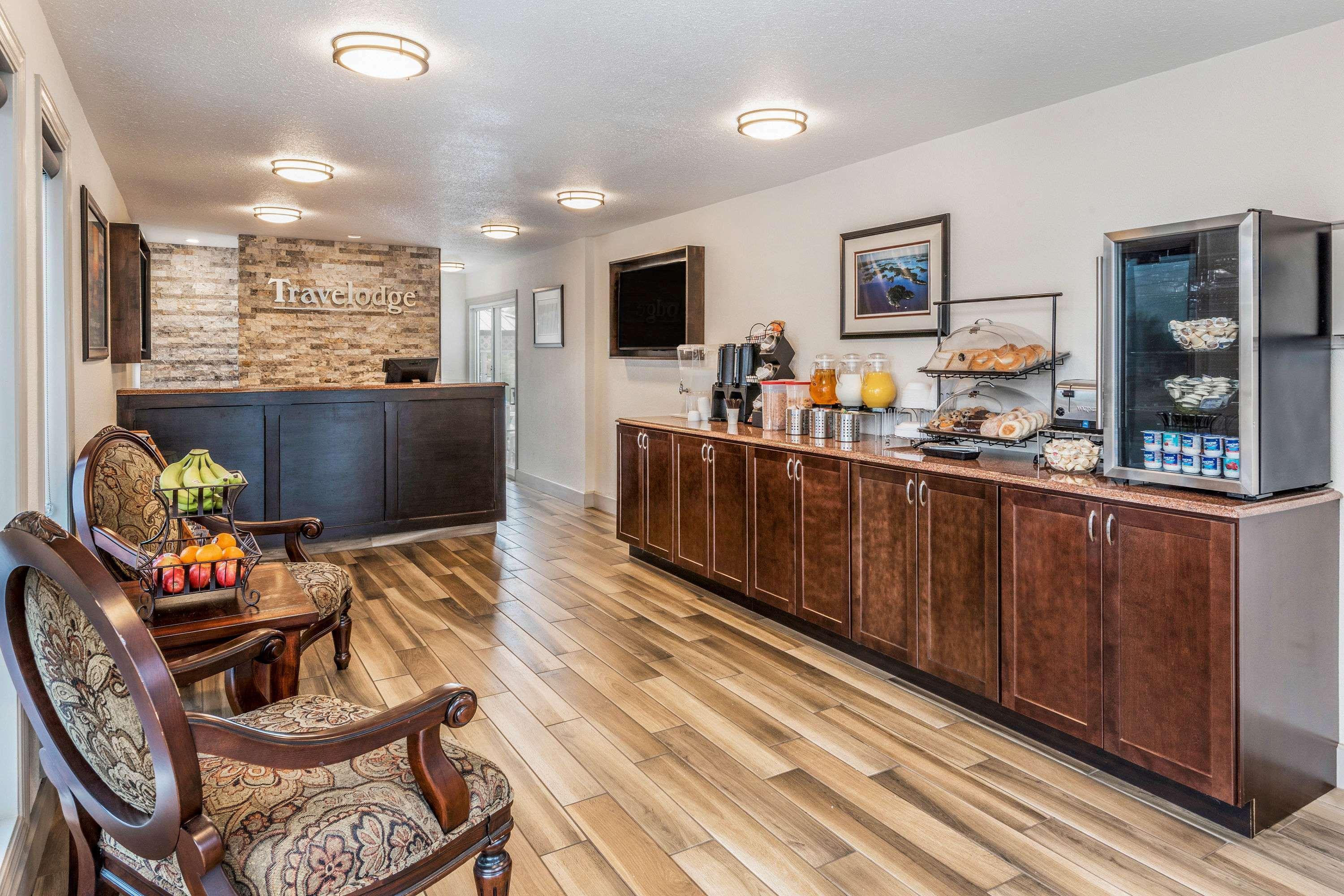 Travelodge By Wyndham Gananoque Ngoại thất bức ảnh