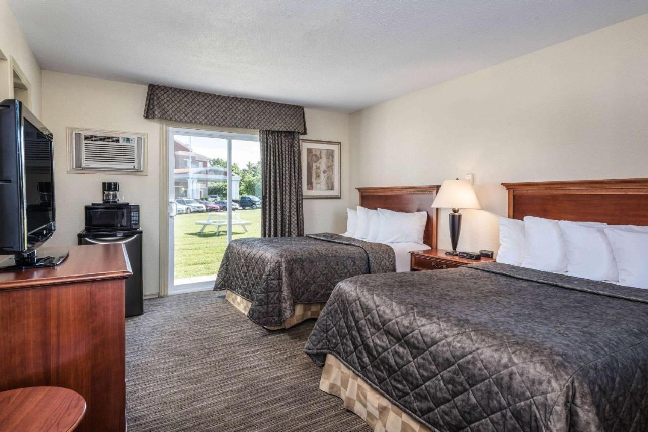 Travelodge By Wyndham Gananoque Ngoại thất bức ảnh