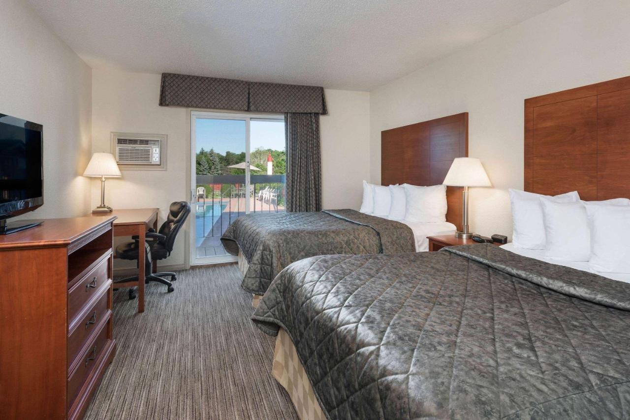 Travelodge By Wyndham Gananoque Ngoại thất bức ảnh