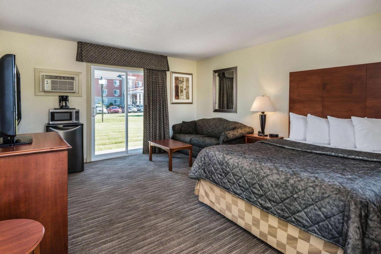 Travelodge By Wyndham Gananoque Ngoại thất bức ảnh