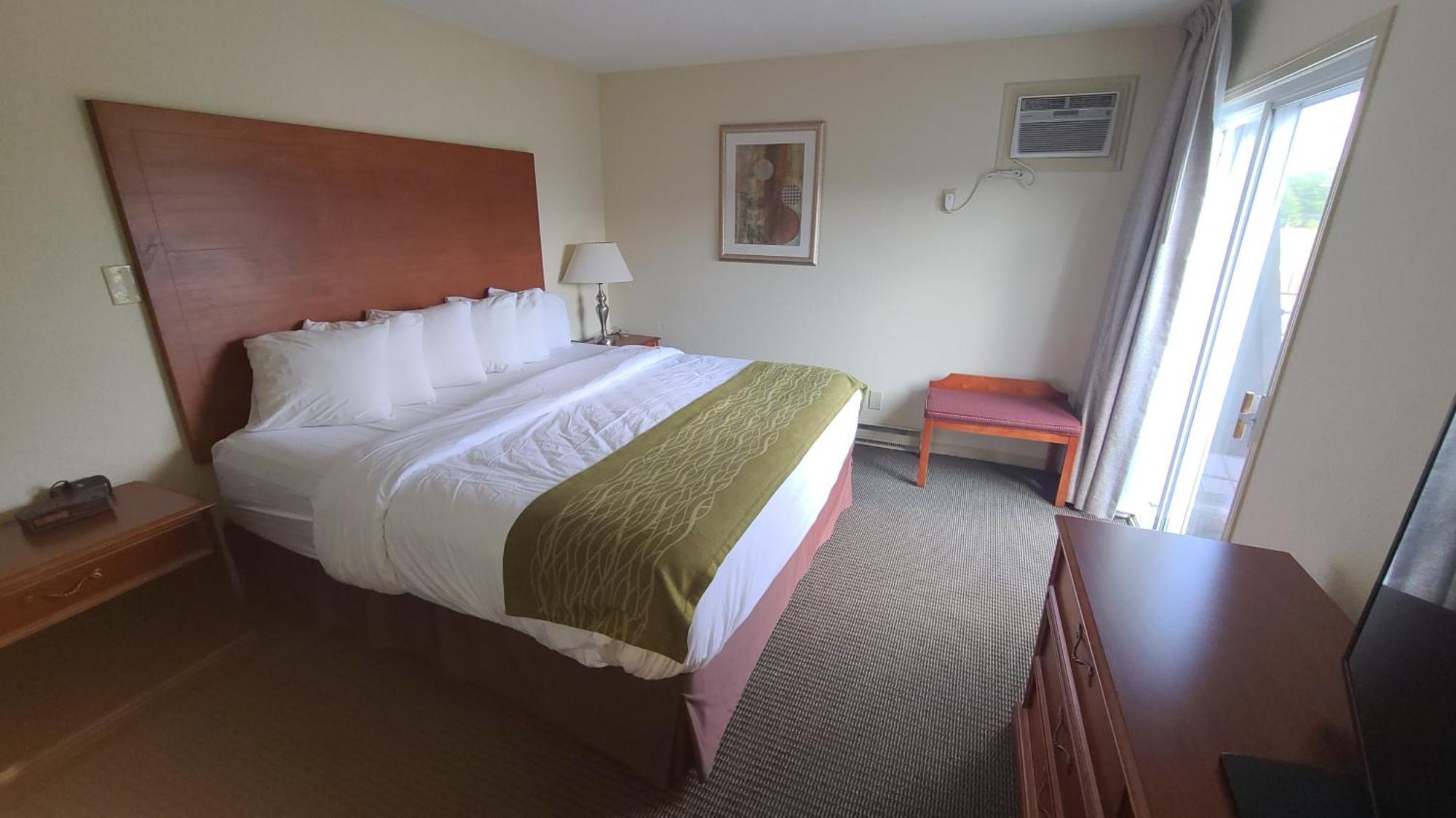 Travelodge By Wyndham Gananoque Ngoại thất bức ảnh